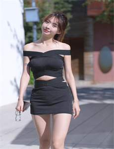 《小小水蜜桃电视剧免费观看-粗壮挺进人妻水蜜桃成熟》