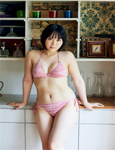 《表妹洗澡让我捏她胸亲她嘴巴视频-苏27战机》
