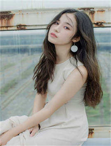 《我的漂亮的瘦子2024-美女被c网站》